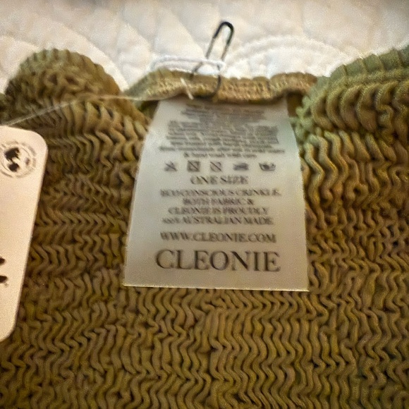 Striped One-Shoulder Bikini Set - Picture 6 of 11